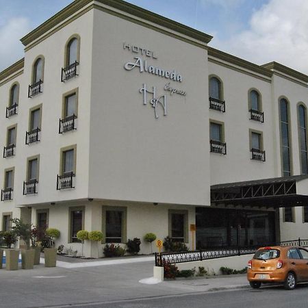 ماتاموروس Hotel Alameda Express المظهر الخارجي الصورة